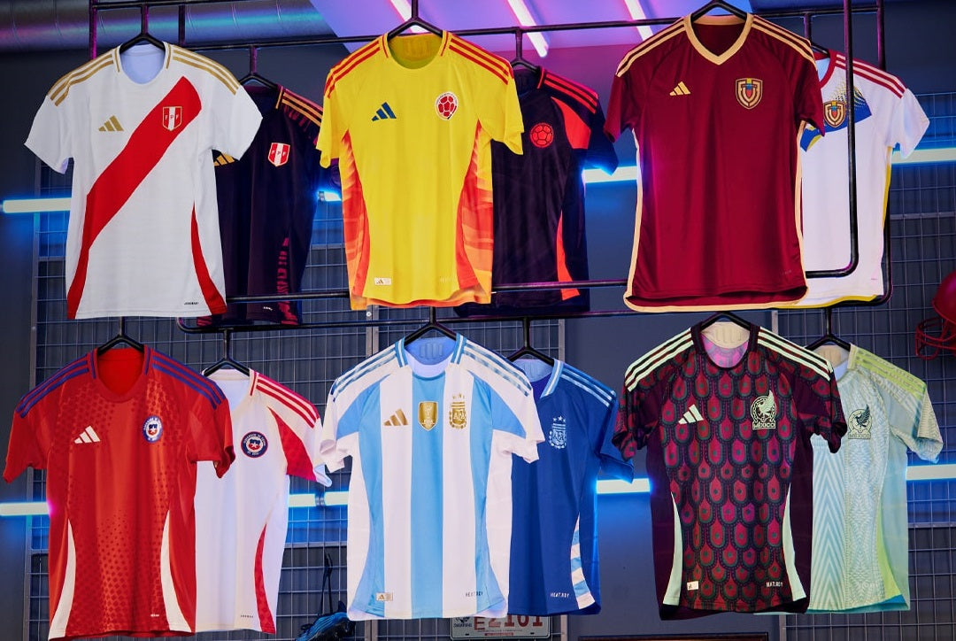 Les maillots de foot des équipes nationales FIFA